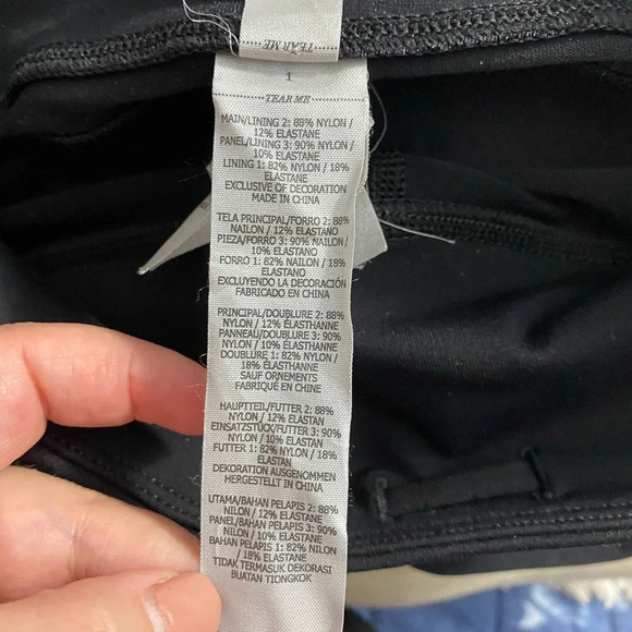 LORNA JANE 000Uniquely Mesh Hem Stripe Cropped Leggings in Black Size US Small - Picture 9 of 9